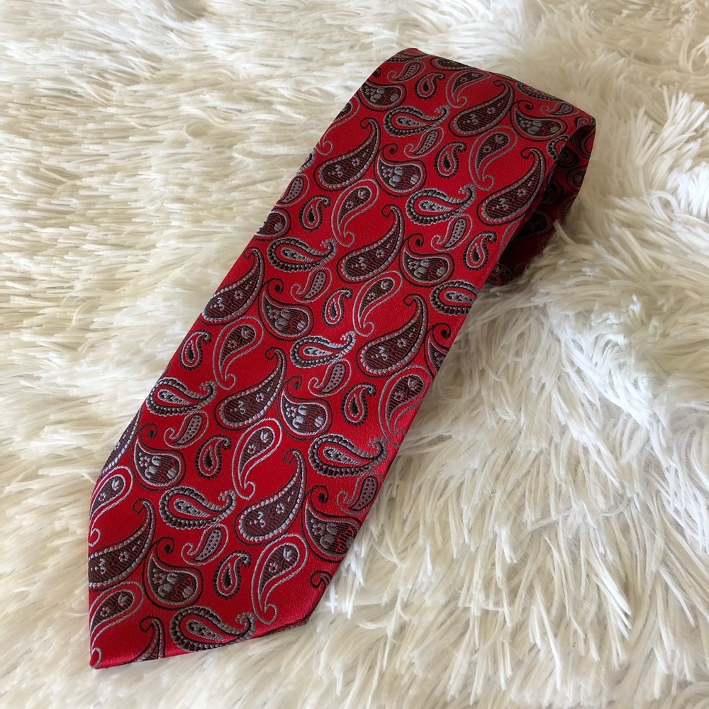 • Alexander Julian Mens Necktie •